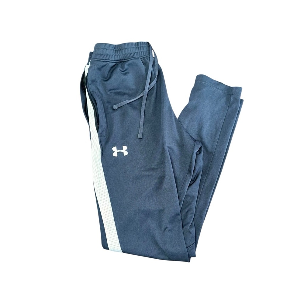 Boys fitted Adidas Jogger Size L